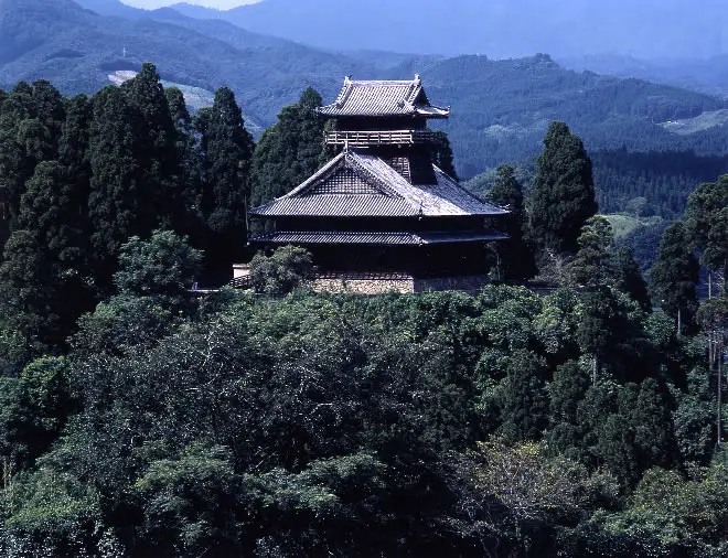 綾城